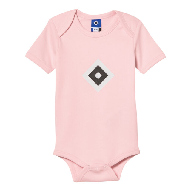 Das Bild zeigt einen rosafarbenen Babybody aus dem HSV-Fanshop mit der Raute in Weiß und Schwarz auf der Brust.